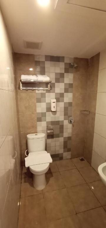 Front One Boutique Tugu Muda Semarang Hotell Exteriör bild